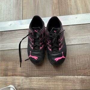 Toddler Puma Black and Pink soccer cleats